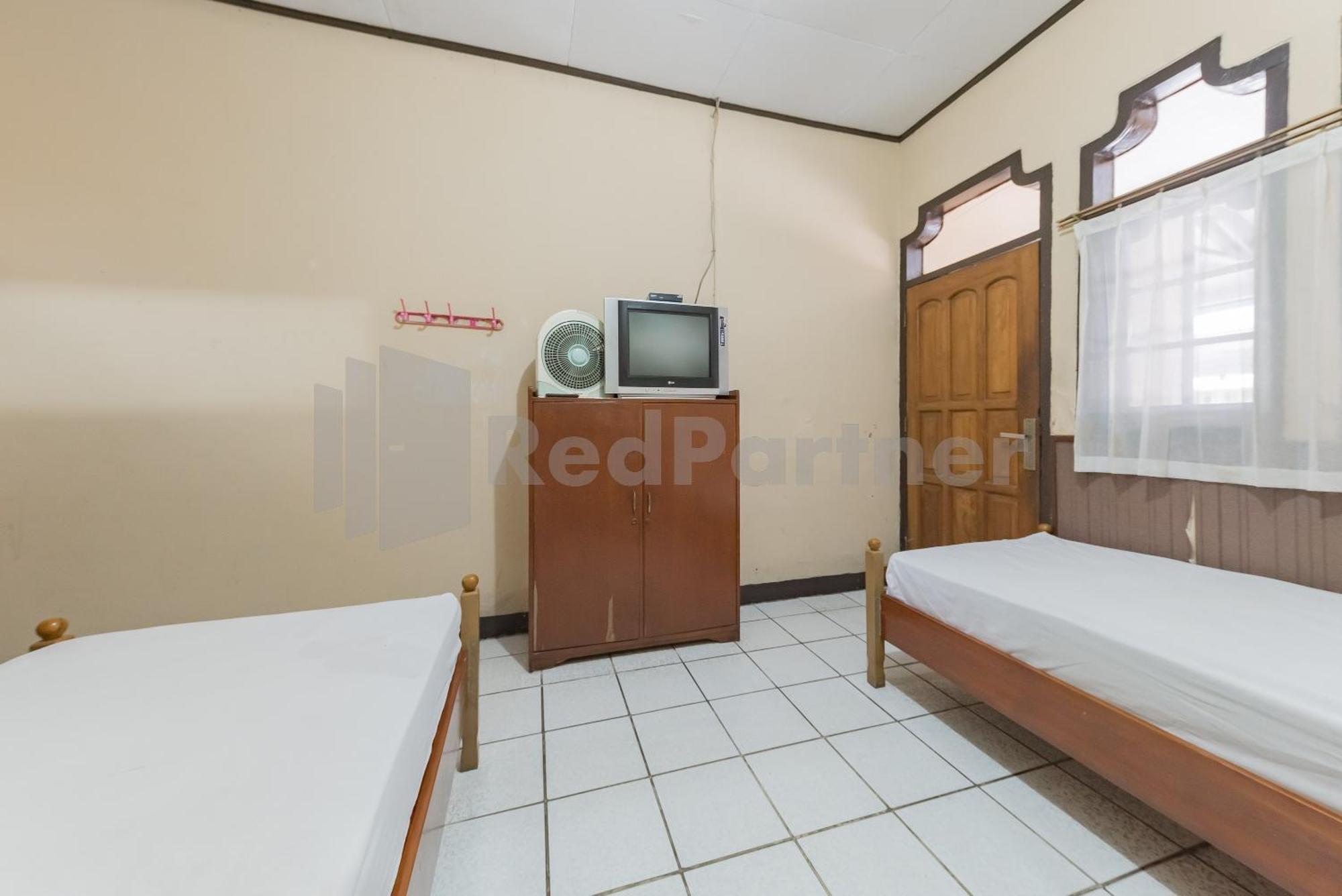Homestay Pkpn Garut Mitra Reddoorz Exteriör bild